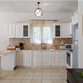 3 bedroom villa with heated pool in Kassiopi, Corfu, sleeps 6